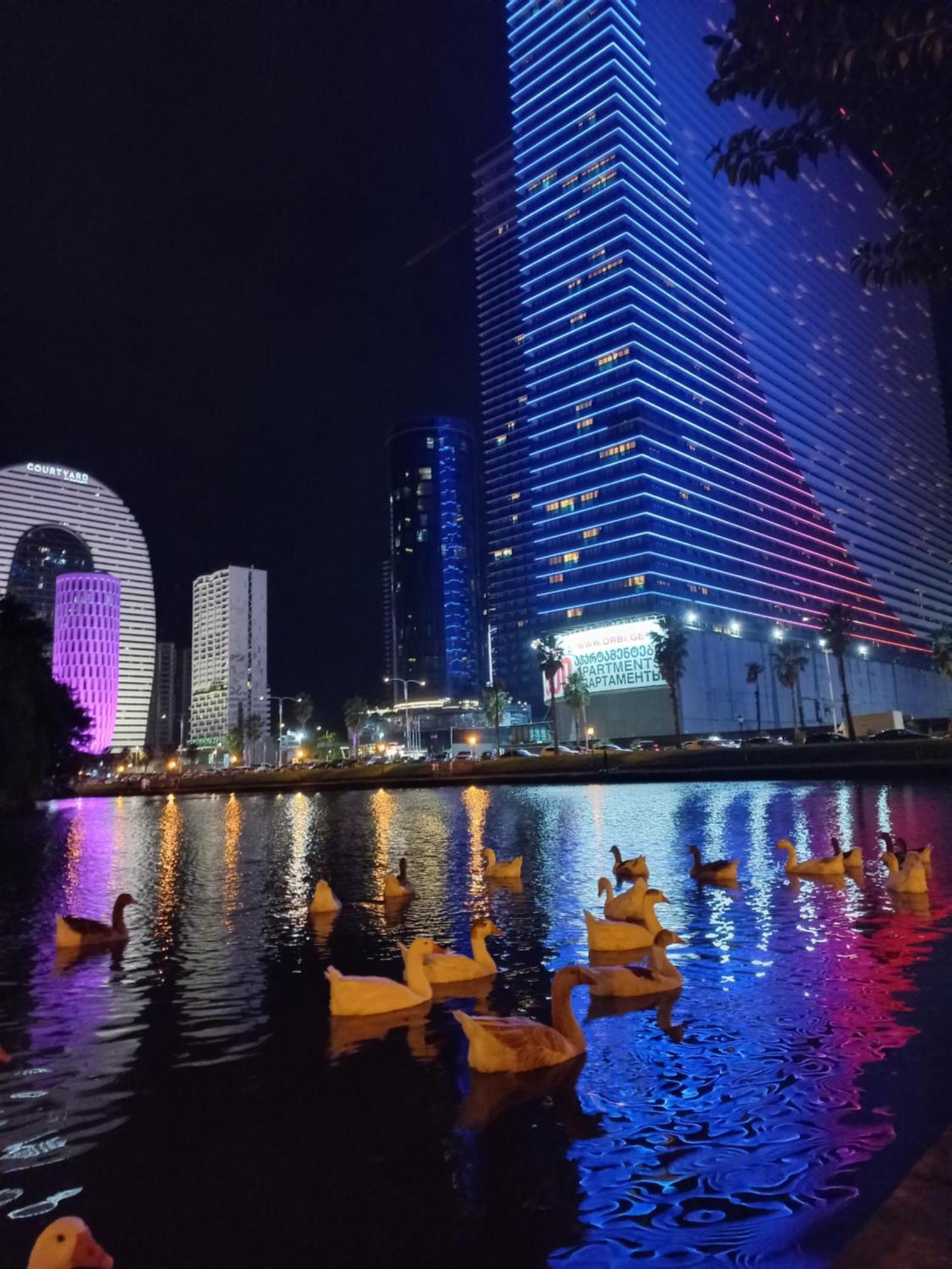 Orbi City Apartments Batumi Exterior foto